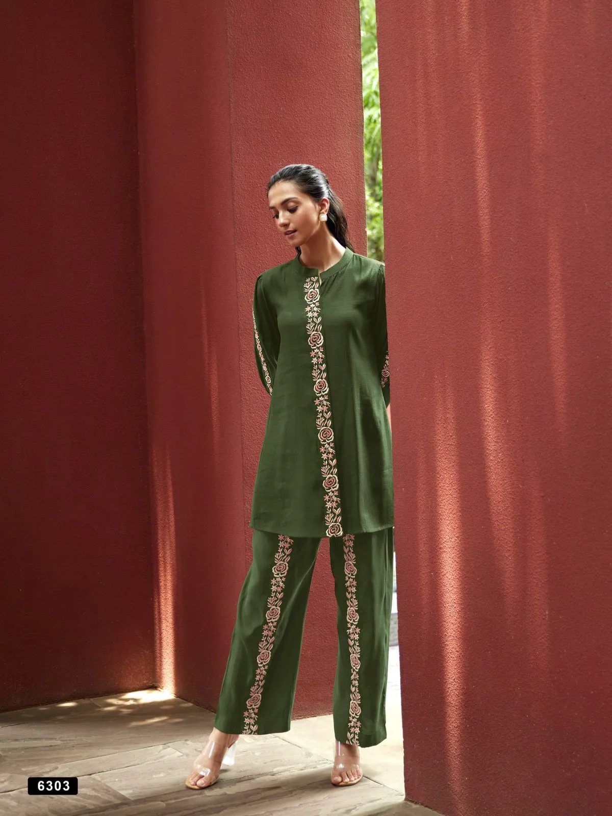 GREEN CO ORD SET WITH HIGHLIGHTES SLEEVES AND NECKLINE
