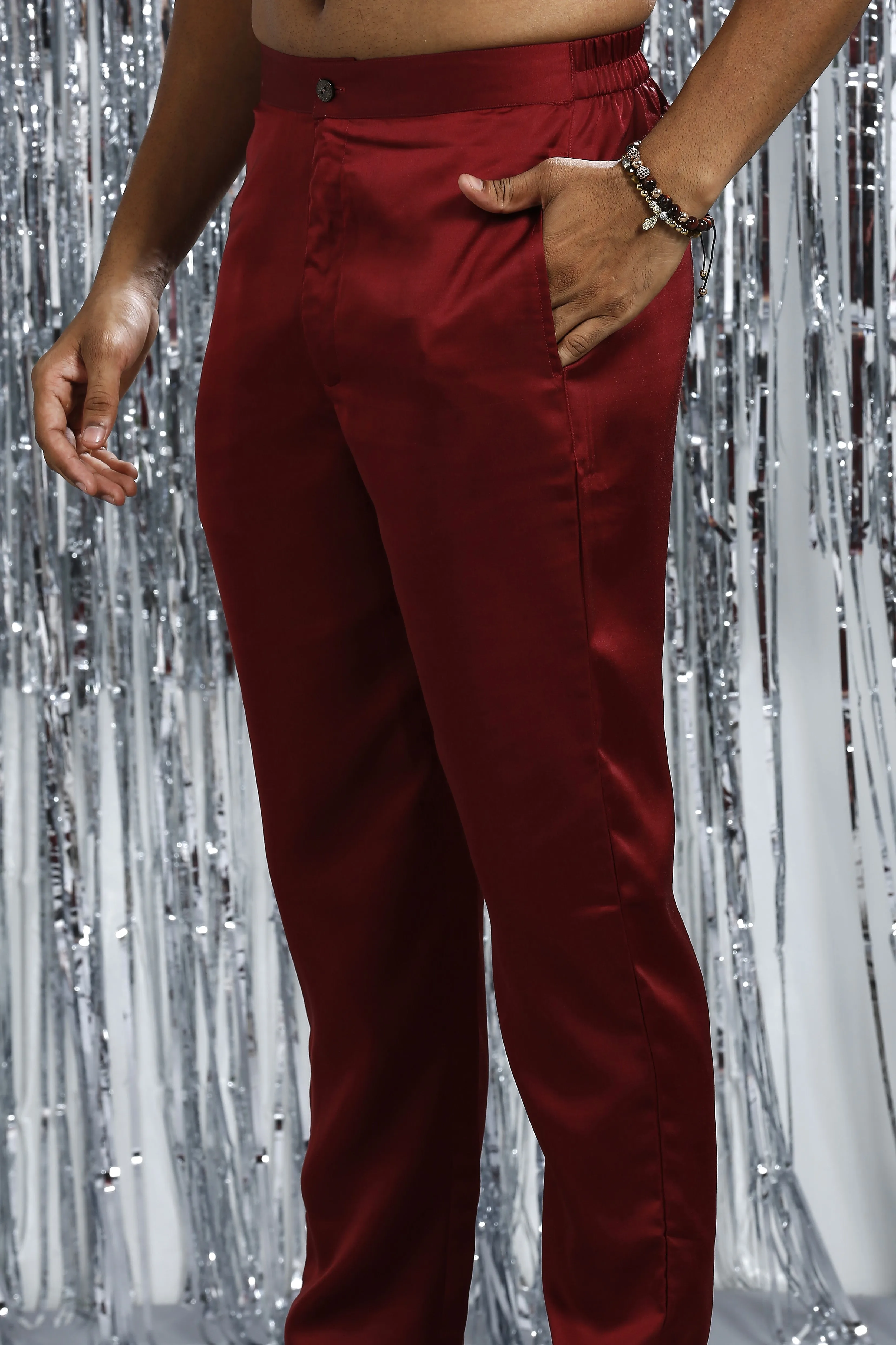 SCARLET MAROON KURTA SET WITH INTRICATE NECK EMBROIRDERY